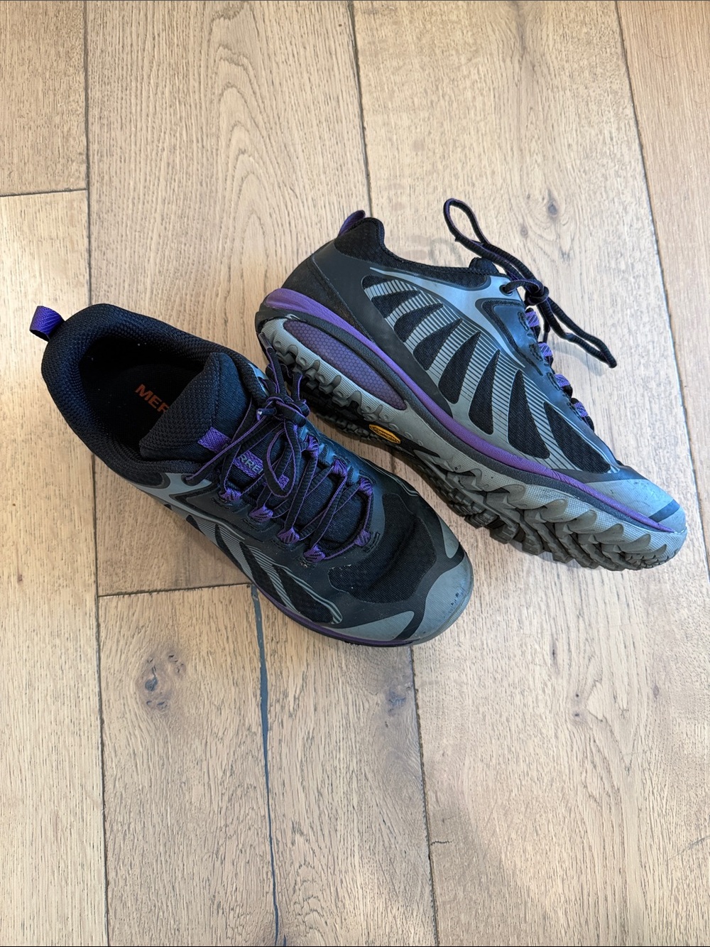 Women’s Merrell Siren Edge 3 hiking shoes 8 wide width